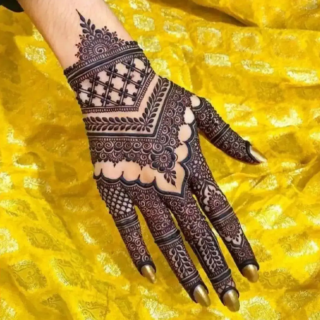 hand mehndi 1
